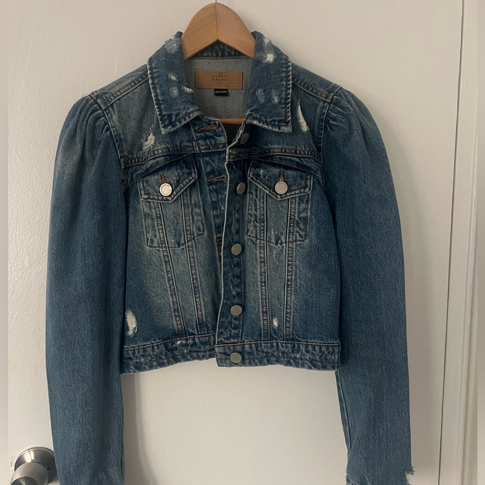 Blank NYC denim crop jacket size Small.